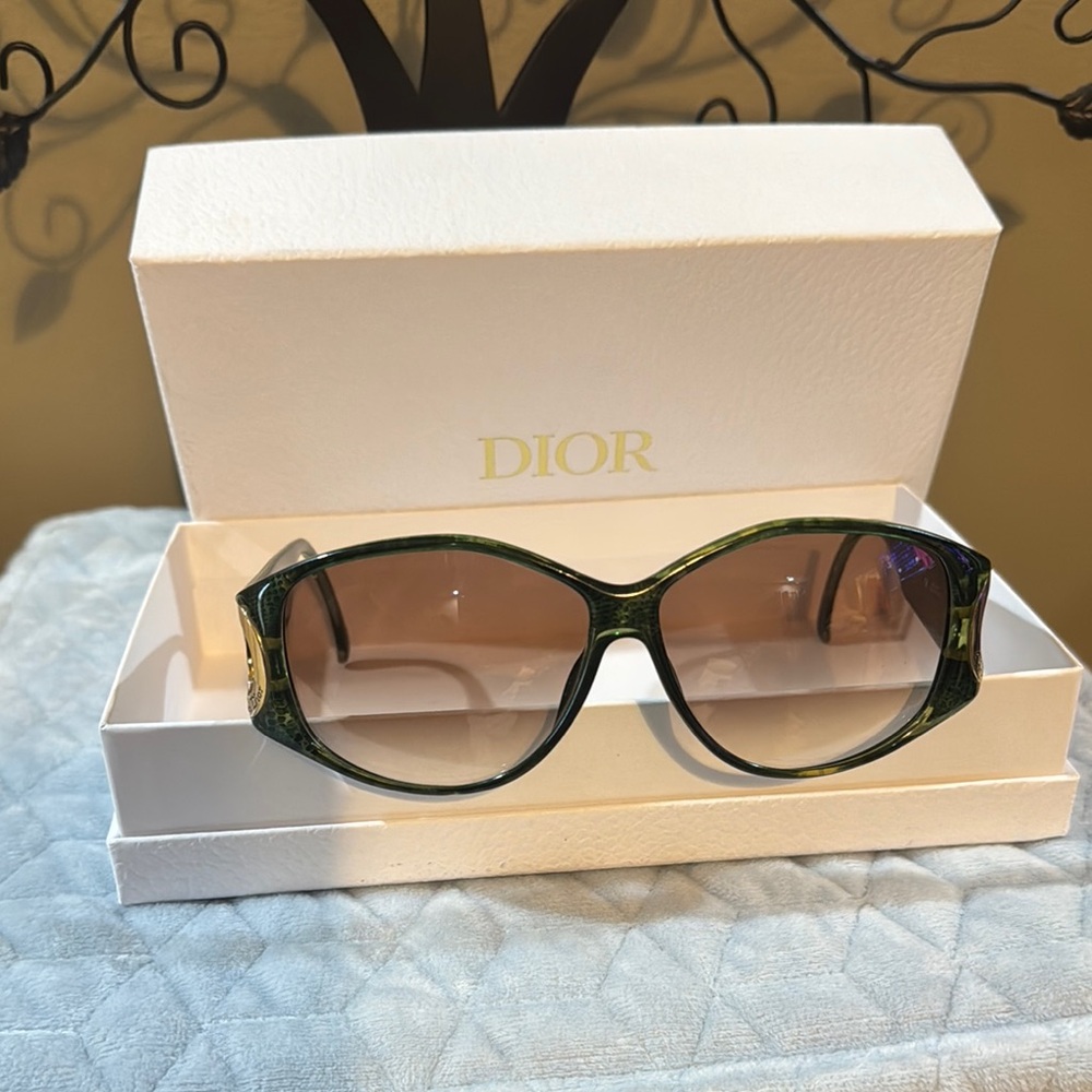 Christian Dior Authentic Green Women's Sunglasses In Amazing Condition With Box - Picture 8 of 16